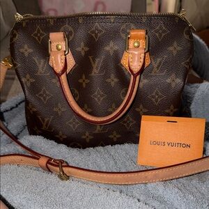 100% Authentic Louis Vuitton Speedy 25 Bag